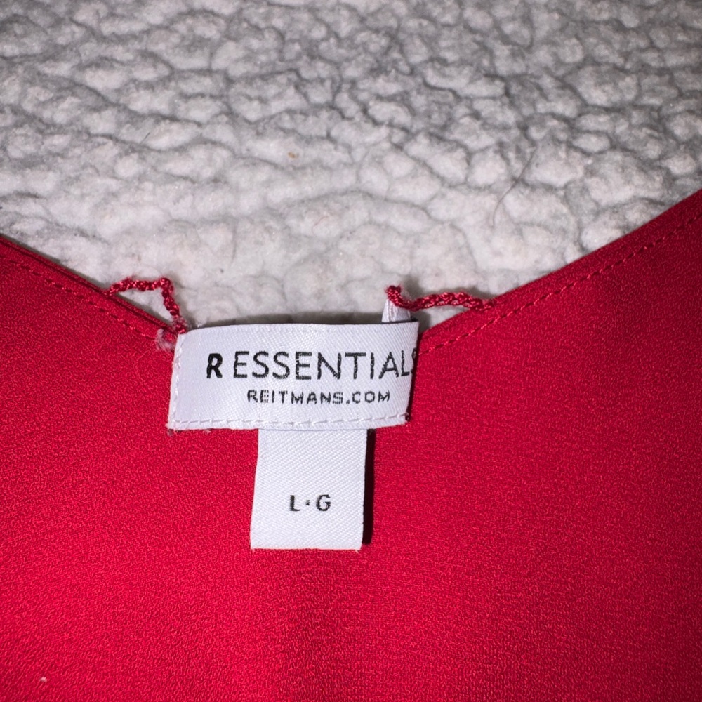 5 assorted Essentials Tops (Reitman’s) - Picture 5 of 11